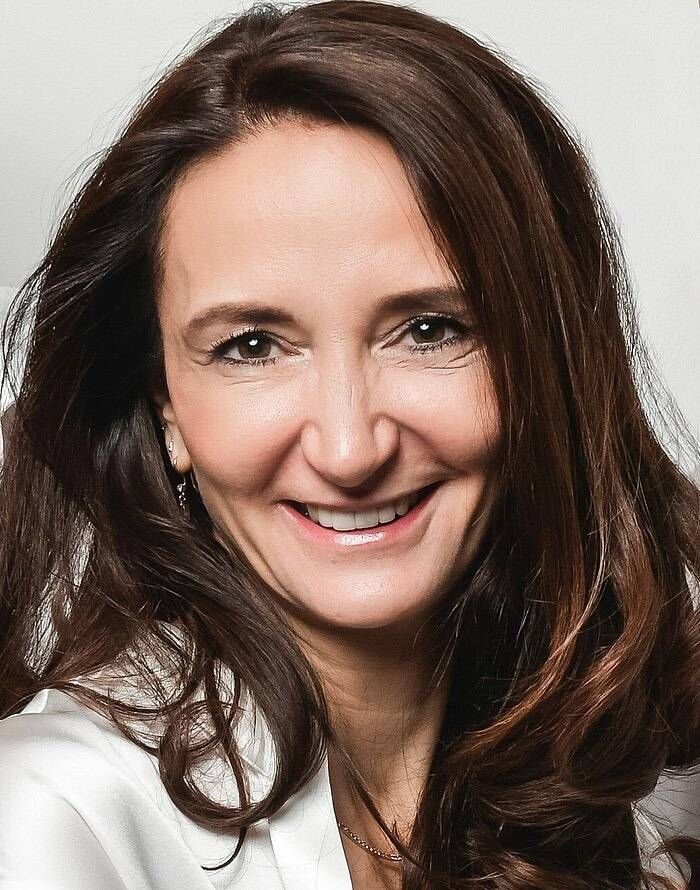 Dr. Annette Veltmar, 
PhD, MBA